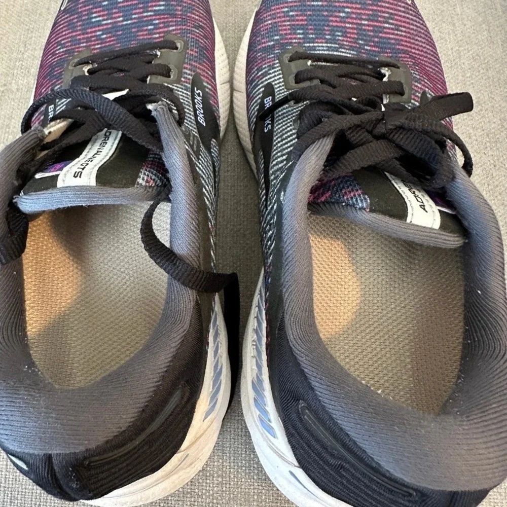Brooks Adrenaline GTS 22 Athletic Running Shoes‎ Sneakers Women's Sz 7 Navy Pink
